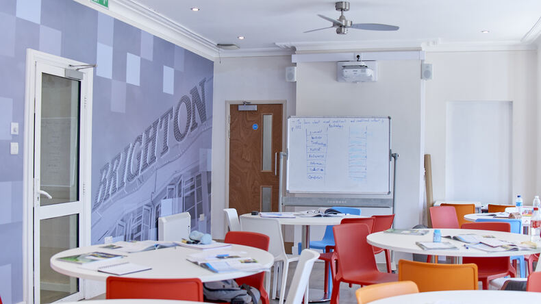 Grupal 2027 Birghton