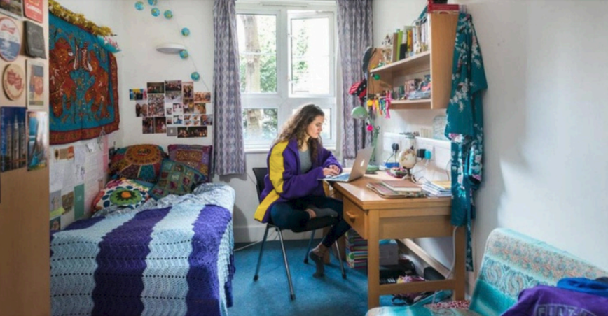 Habitación Individual con baño compartido (sin comidas)