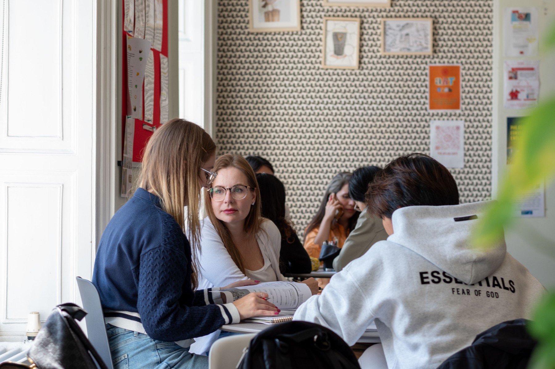 Altas Language School